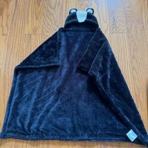 Plush Hooded Animal Cape with Ears 36x28 Costco Little Miracles Skunk Blanket